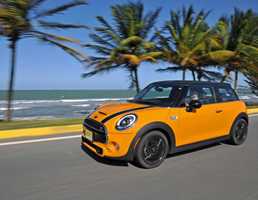 2014 MINI COOPER
