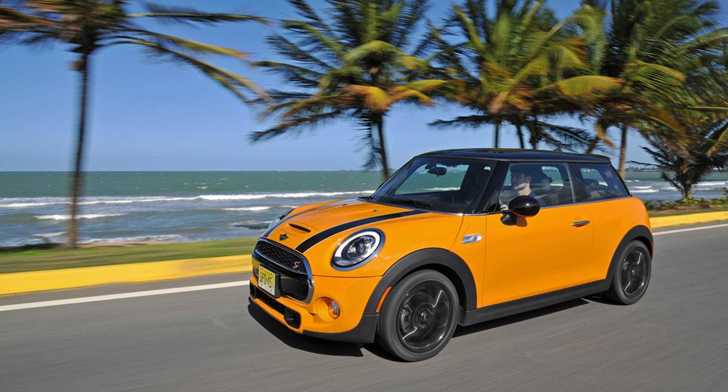 2014 MINI COOPER