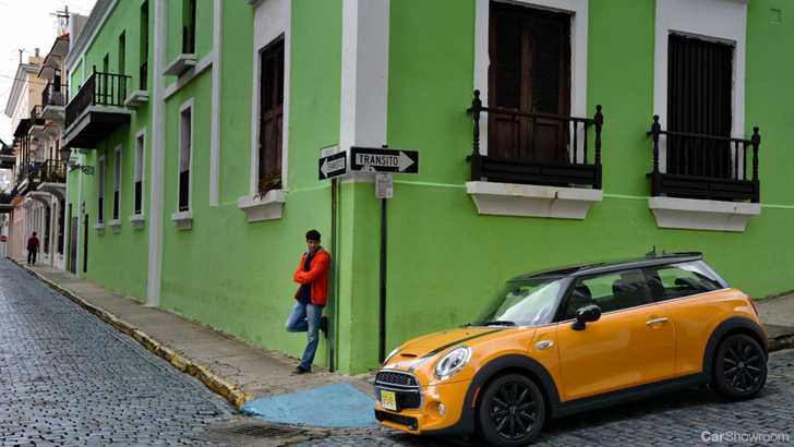 2014 MINI COOPER