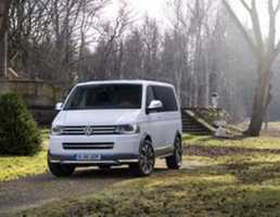 2014 VOLKSWAGEN MULTIVAN