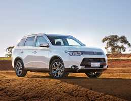 2014 MITSUBISHI OUTLANDER