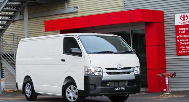 2014 TOYOTA HIACE