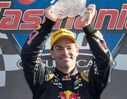  Lowndes Gives Tasmanian V8 Supercars Master Class