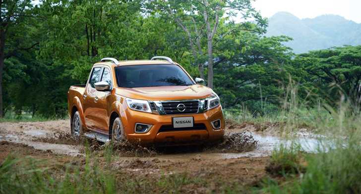 2014 NISSAN NAVARA