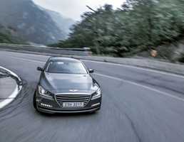 HYUNDAI GENESIS