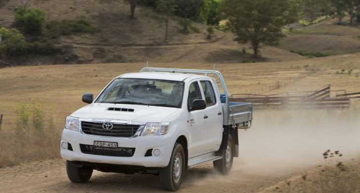 2014 TOYOTA HILUX