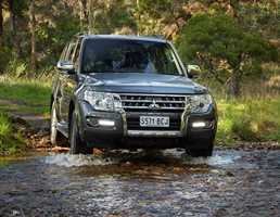 2014 MITSUBISHI PAJERO